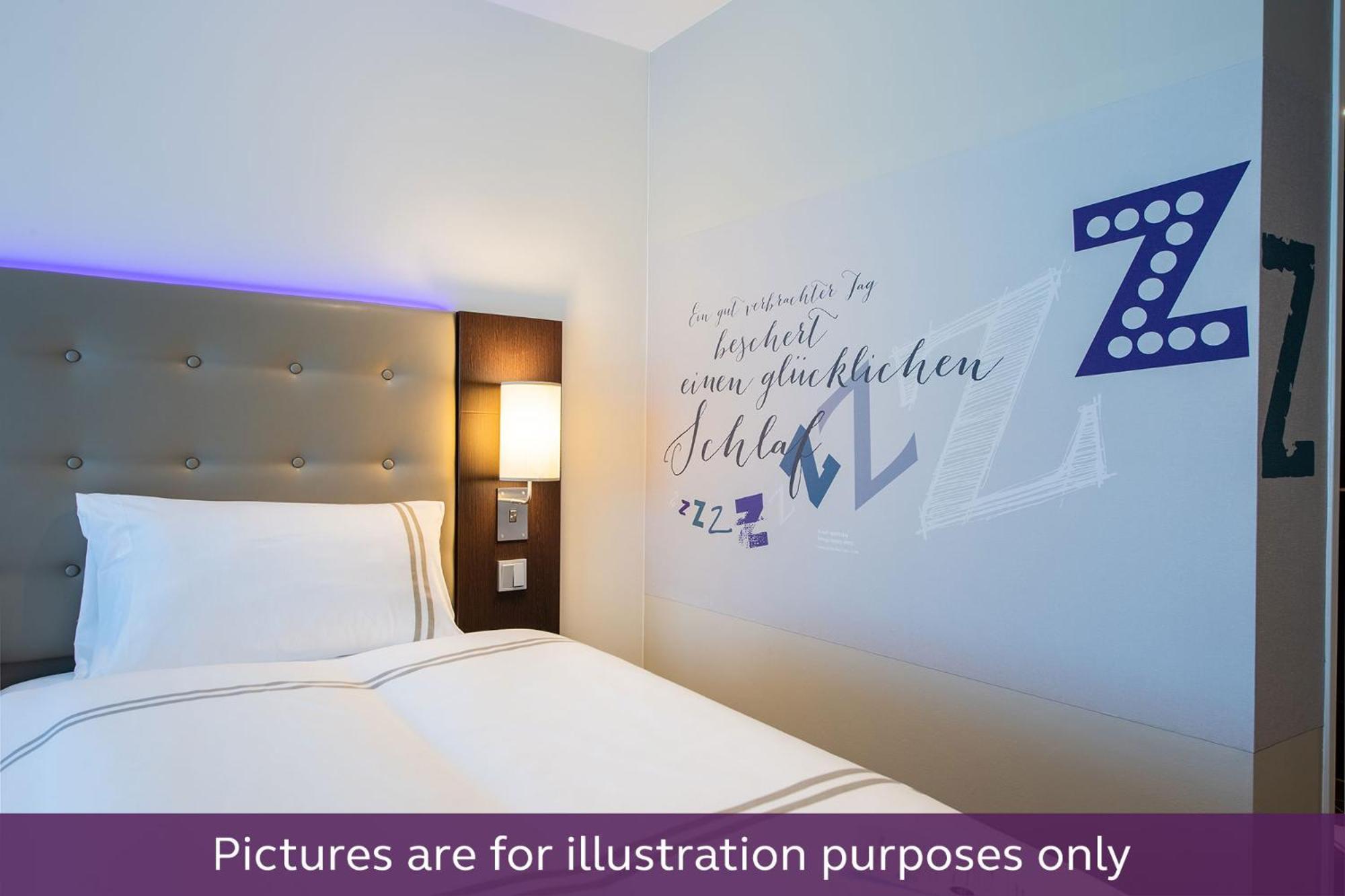 Premier Inn Koeln City Centre Exterior photo