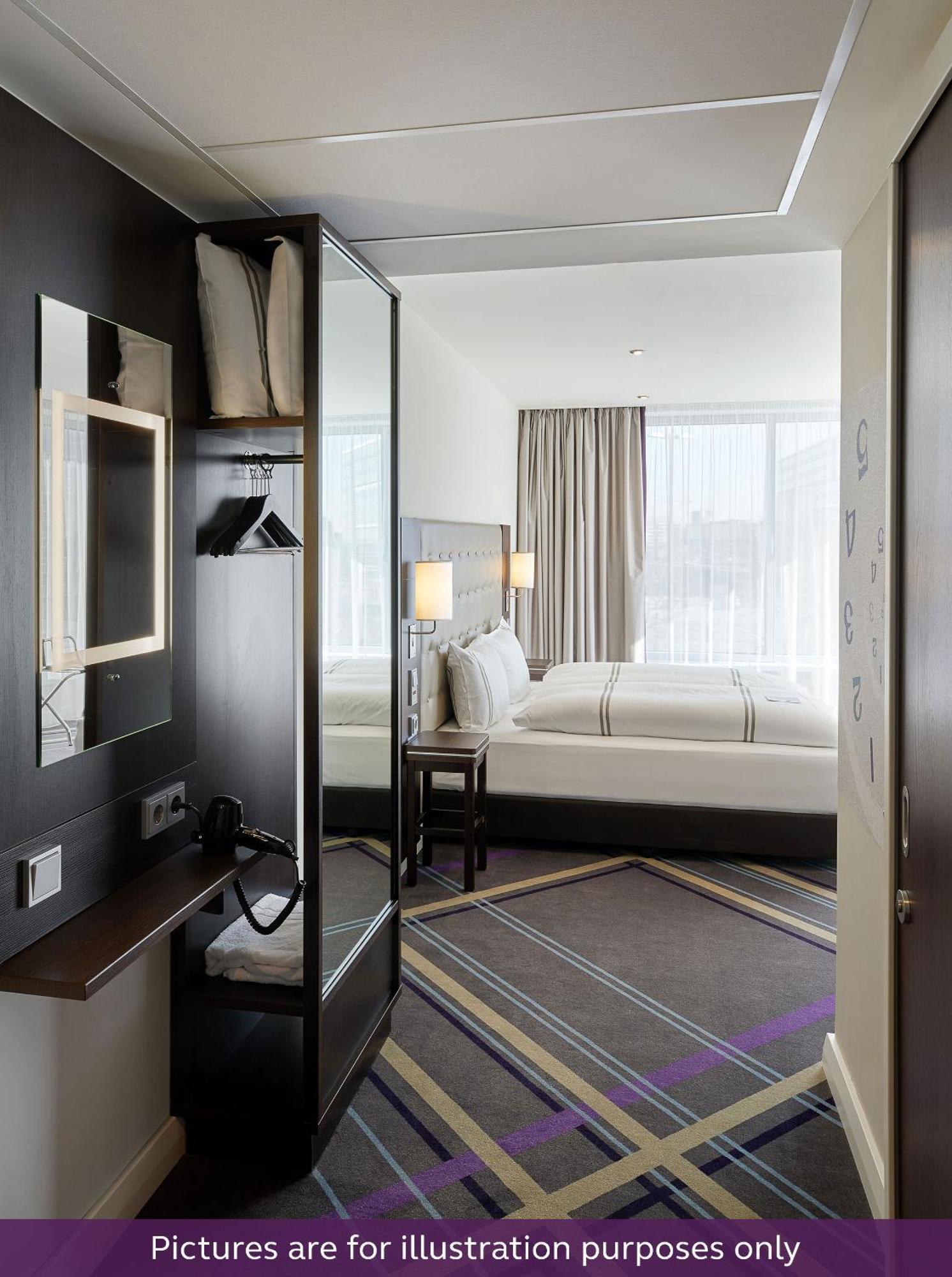Premier Inn Koeln City Centre Exterior photo